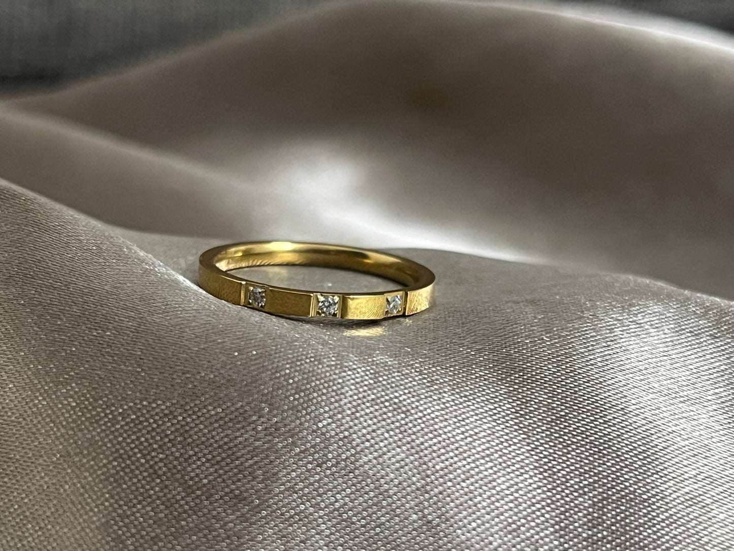 Simple Ring Band