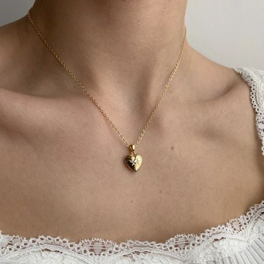 Heart & stone chain