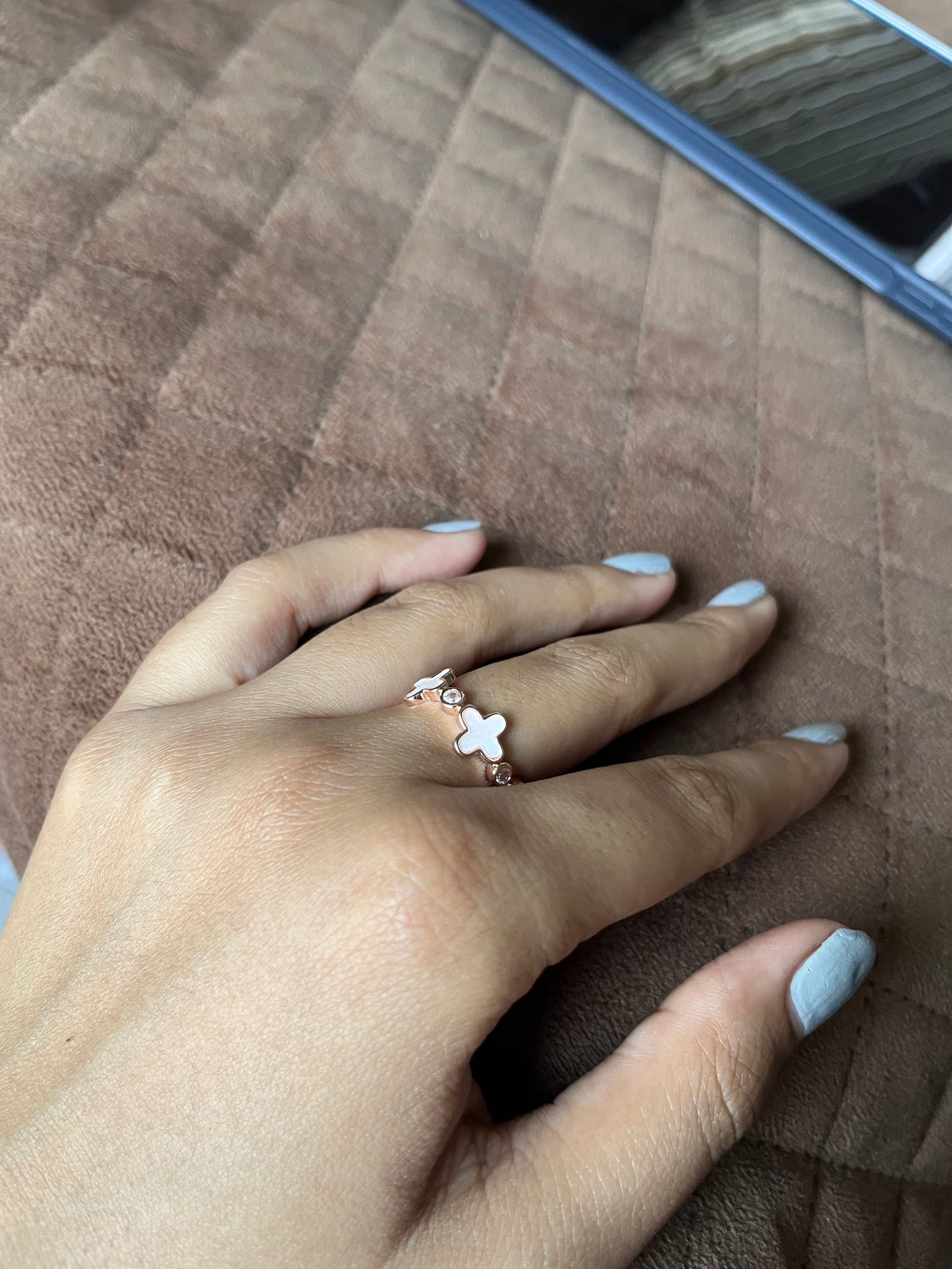 Clover Ring