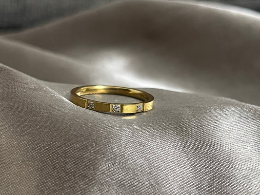 Simple Ring Band